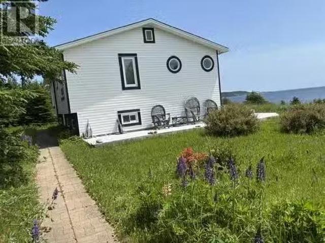 House for sale in Mobile, Newfoundland And Labrador