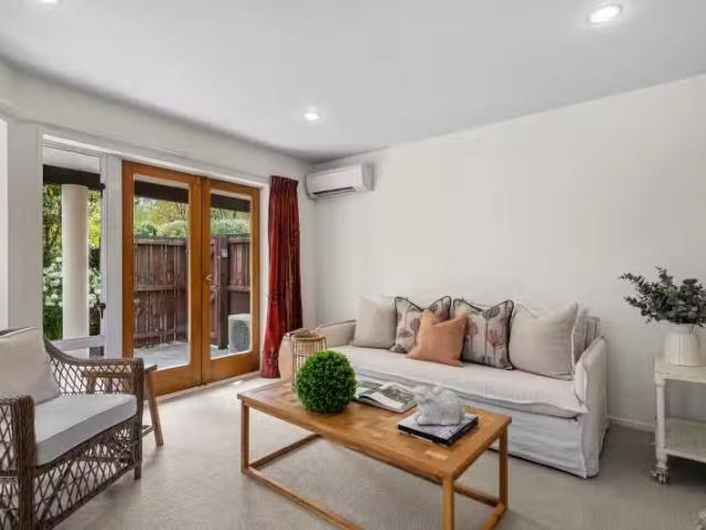 House for sale in Chaslands, Canterbury