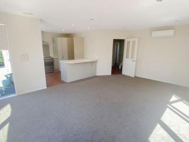 House for rent in Chaslands, Canterbury