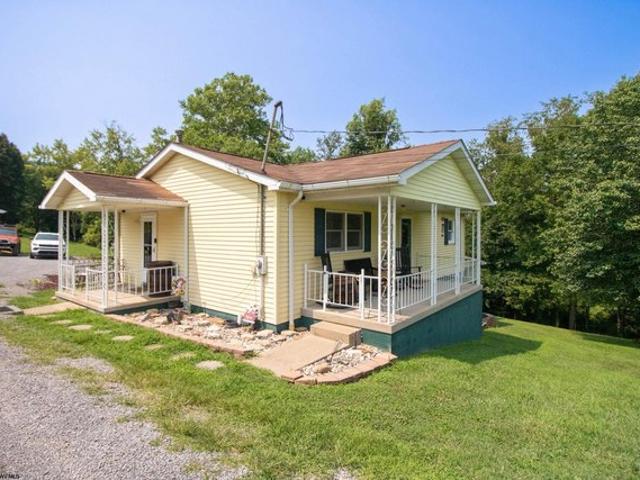 House for sale in Clarksburg, West Virginia