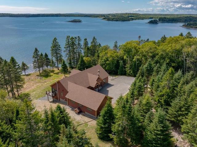 House for sale in Addison, Washington County