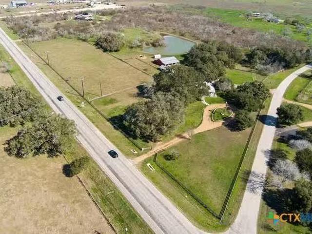 House for sale in Victoria