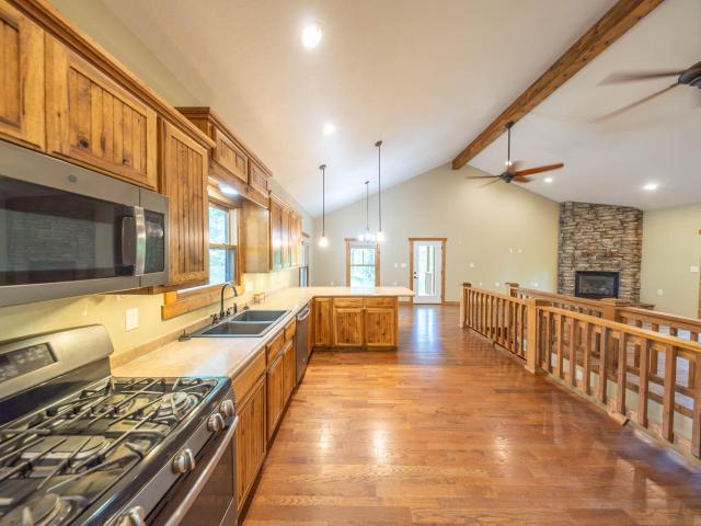 House for sale in Koshkonong, Missouri