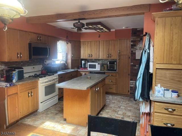House for sale in Carteret, New Jersey