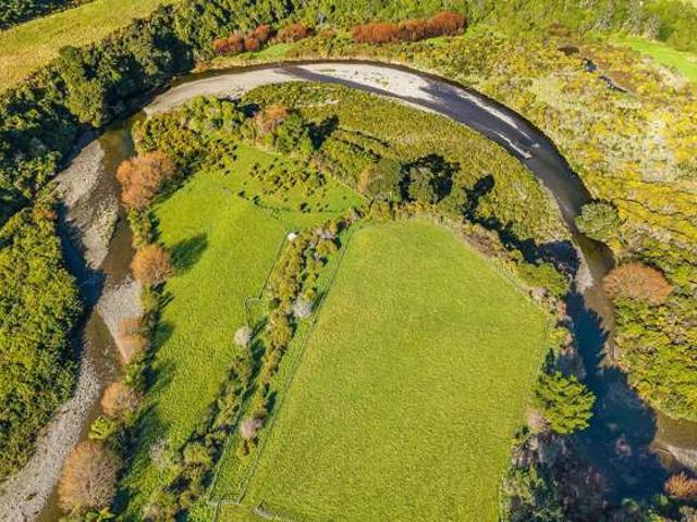 House for sale in Pauatahanui, Wellington