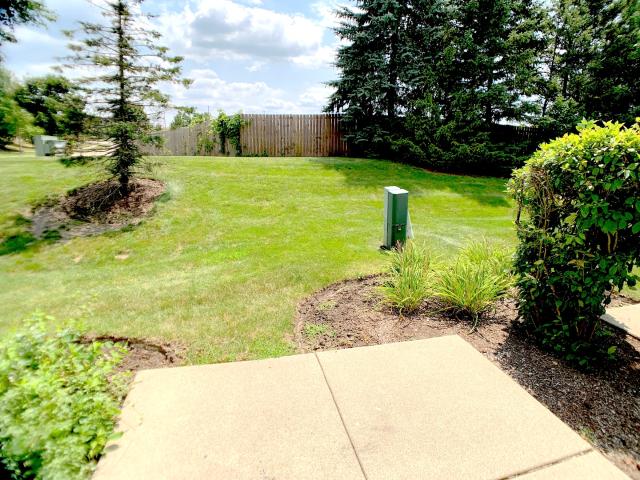 Townhouse for sale in Mchenry, Illinois