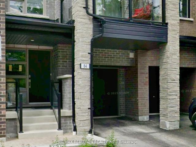Townhouse for sale in Woburn, Ontario