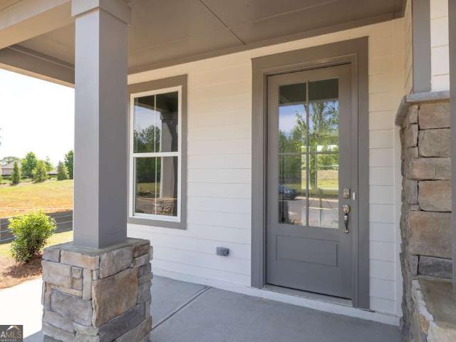 House for sale in Hoschton, Jackson County