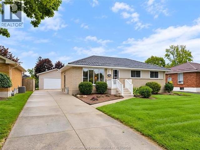 House for sale in Chatham–kent, Ontario