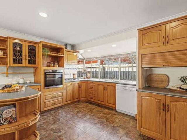 House for sale in Chaslands, Canterbury