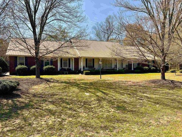 House for sale in Kingstree, South Carolina