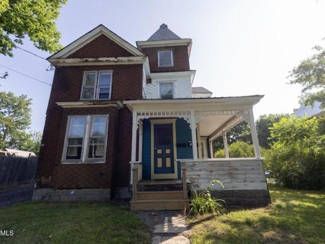 House for sale in New York