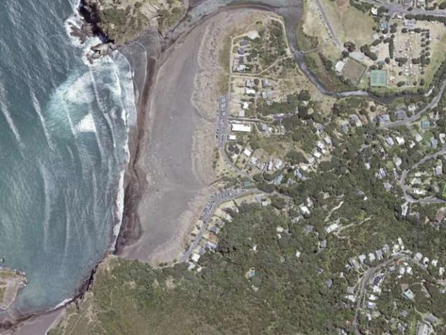 Land for sale in Piha