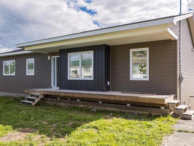 House for sale in Highland Acres, Cole Harbour