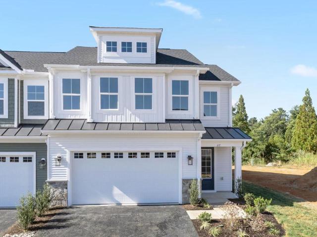 Townhouse for sale in Virginia