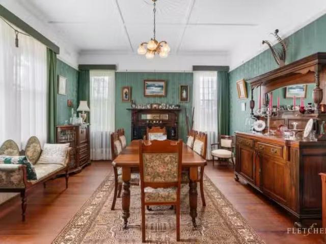House for rent in Mont Albert