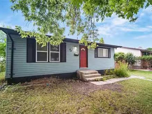 House for sale in East St. Paul, Manitoba