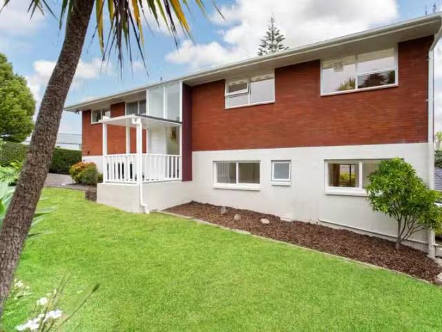House for sale in Paremoremo, Oroua County
