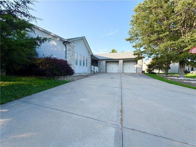 House for sale in Lathrop, Missouri