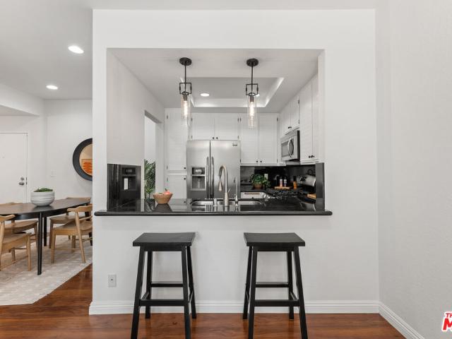 Condo for sale in Canoga Park, California