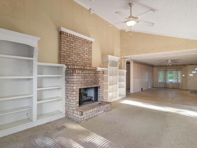 House for sale in Newburgh, Indiana