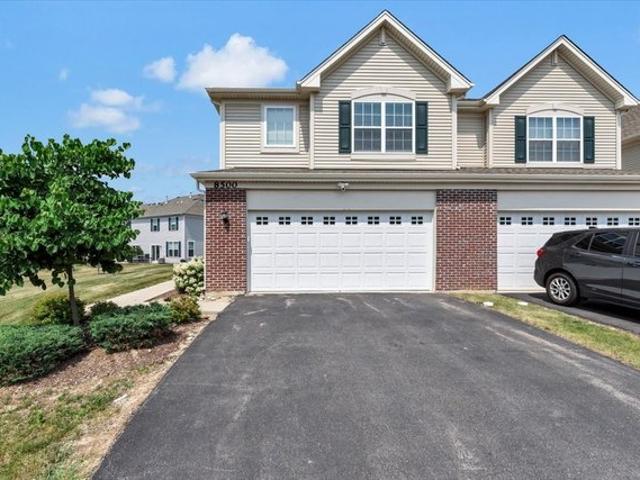Townhouse for sale in Mchenry, Illinois