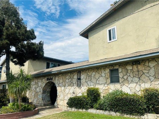 House for sale in Canoga Park, California