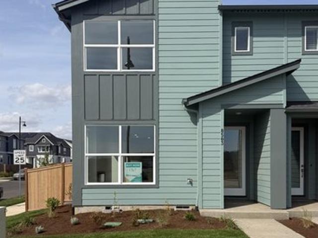 Townhouse for sale in Oregonia