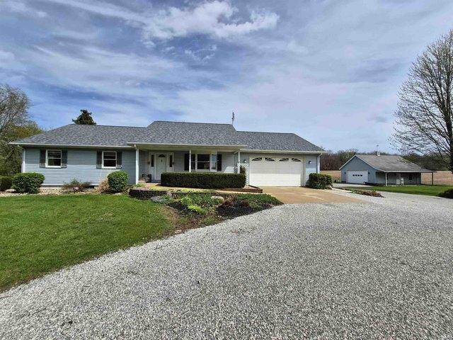 House for sale in Pierceton, Indiana