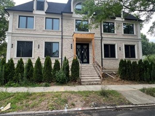 House for sale in Kew Gardens, New York