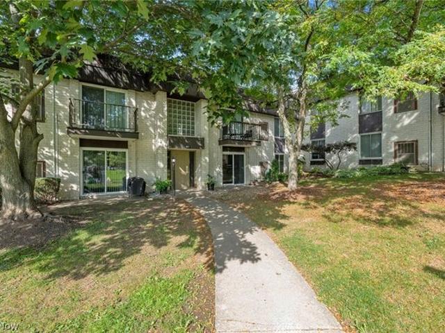 Condo for sale in North Royalton, Cuyahoga County
