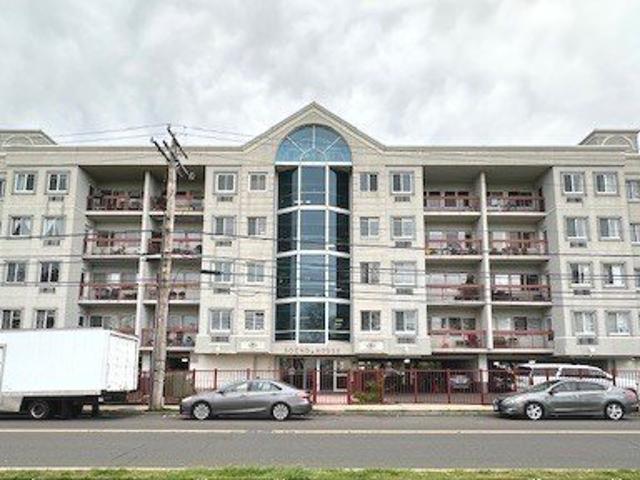 Condo for sale in Bridgeport, Connecticut