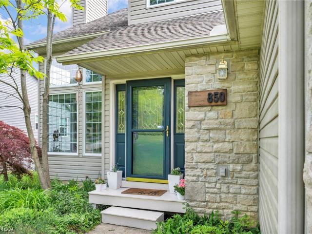 House for sale in Howard, Ohio