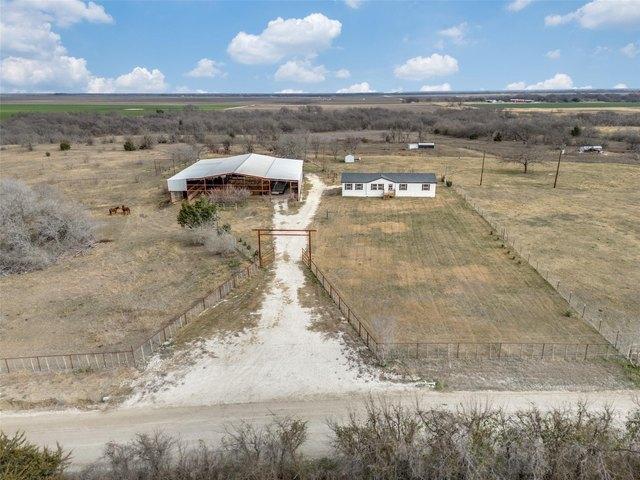 House for sale in Bynum, Texas