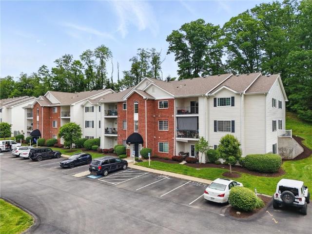 Condo for sale in South Park, Pennsylvania