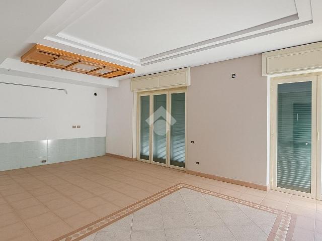 Appartamento in affitto a Arzano, Campania