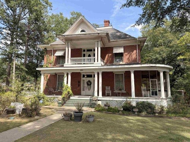 House for sale in Ark