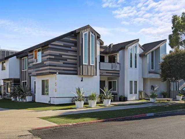 House for sale in Santa Ana, California