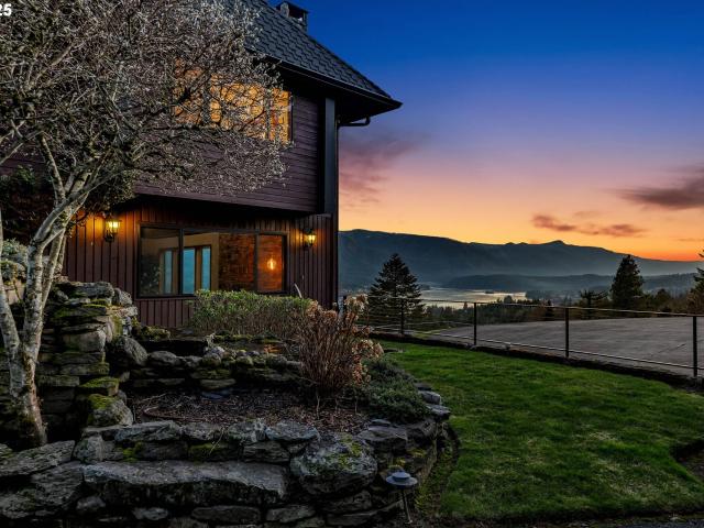 House for sale in Stevenson, Washington