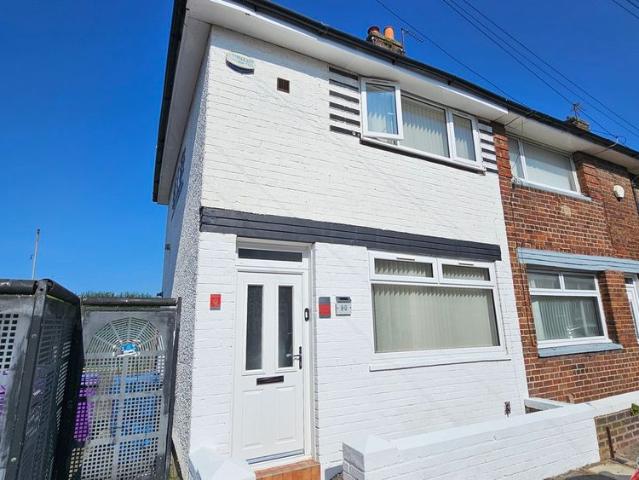 House for rent in Clubmoor, Calderstones