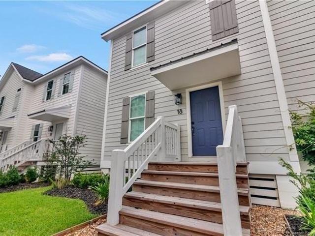 Townhouse for sale in Lake Charles