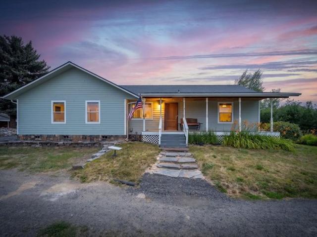 House for sale in Chattaroy, Washington