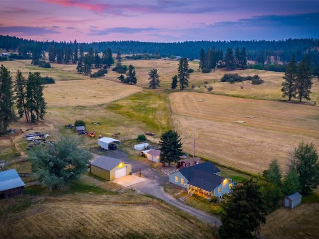 House for sale in Chattaroy, Washington
