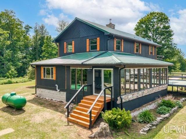 House for sale in Manistique, Michigan