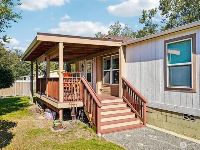House for sale in Spanaway, Pierce County