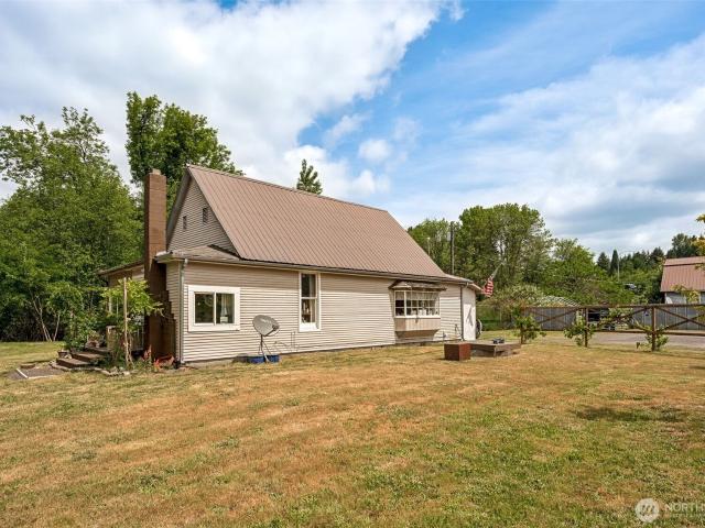 House for sale in Castle Rock, Washington