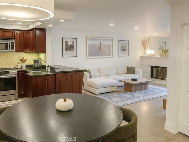 Condo for sale in Canoga Park, California