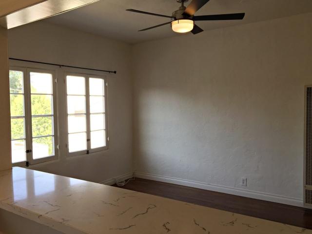 Apartment for rent in Canoga Park, California