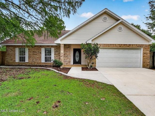 House for sale in Diamondhead, Mississippi