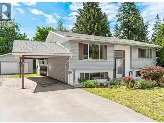 House for sale in Salmon Arm, British Columbia